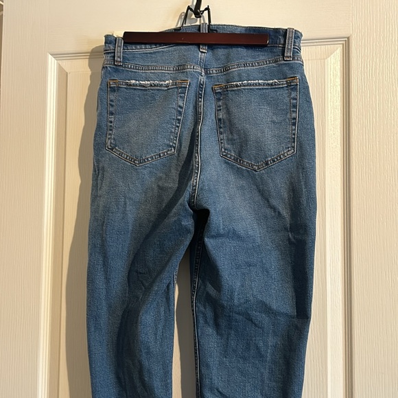 Abercrombie and Fitch The Ankle Straight Ultra High Rise - Picture 4 of 6